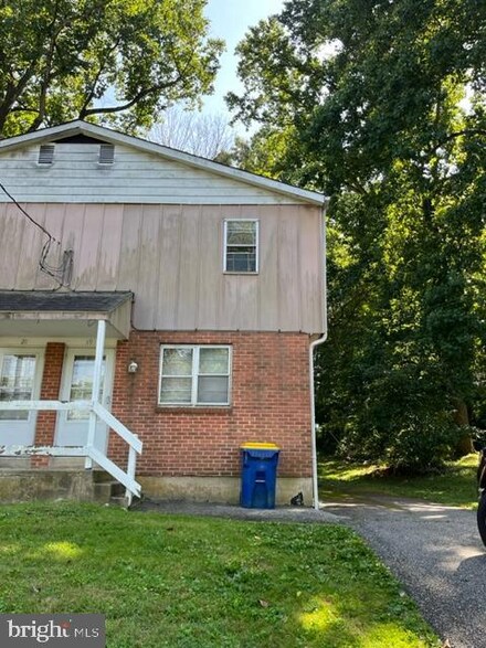 19 White Clay Dr, Newark, DE 19711