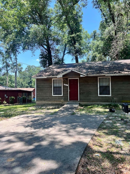 5674 Lumberjack Ln, Tallahassee, FL 32303