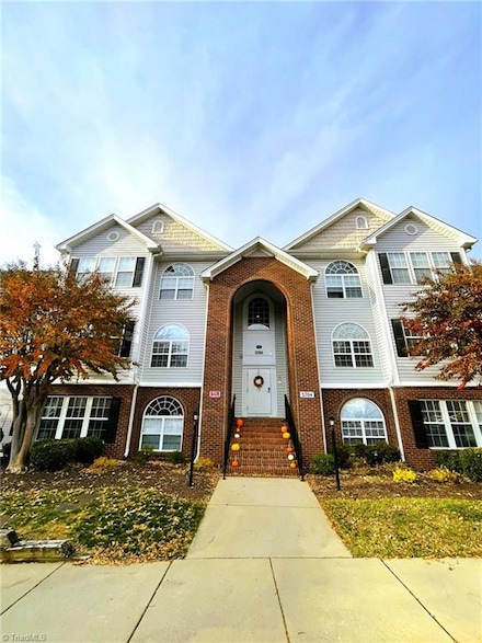 3704 Cotswold Terrace Unit 2B, Greensboro, NC 27410
