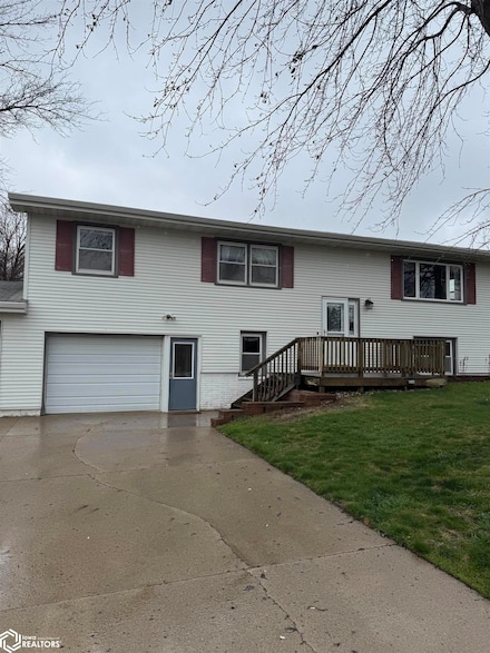 1495 Center St, Manning, IA 51455