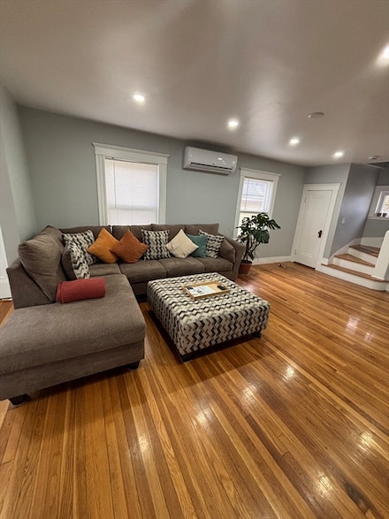 44 Rockdale Ave, Lynn, MA 01904