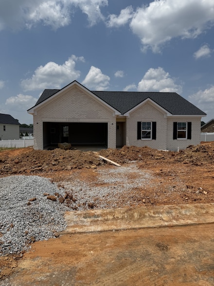 160 Watershed Dr, Ashland City, TN 37015
