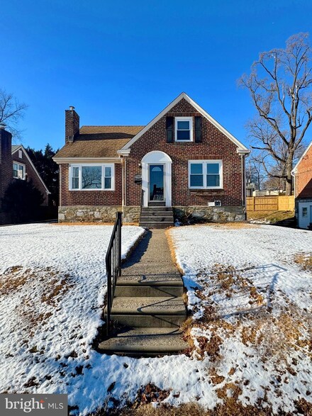 7360 Ryers Ave, Philadelphia, PA 19111