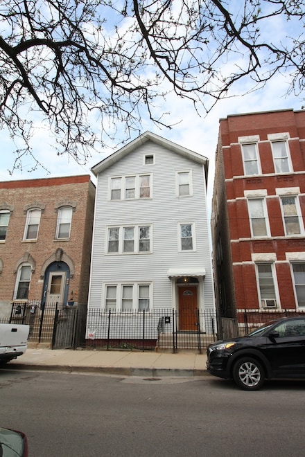 714 N Ada St, Chicago, IL 60642