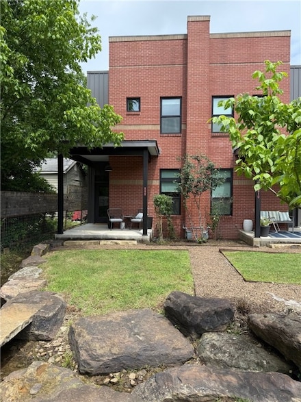 808 S Locust Ave, Fayetteville, AR 72701