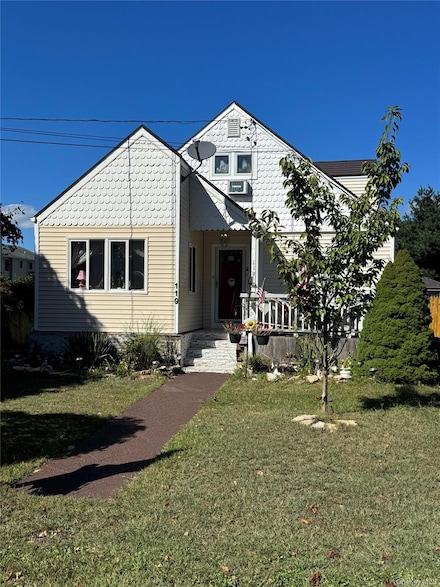 119 Rugby Dr E, Shirley, NY 11967