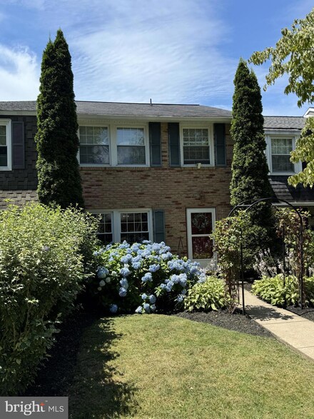 428 Amblewood Way, State College, PA 16803