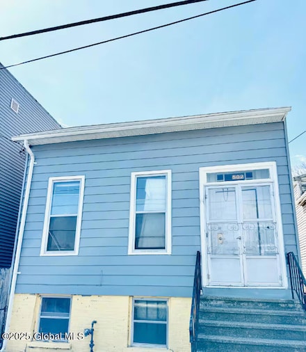 502 1st St, Albany, NY 12206
