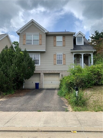 199 Oakbrook Cir, Pittsburgh, PA 15220