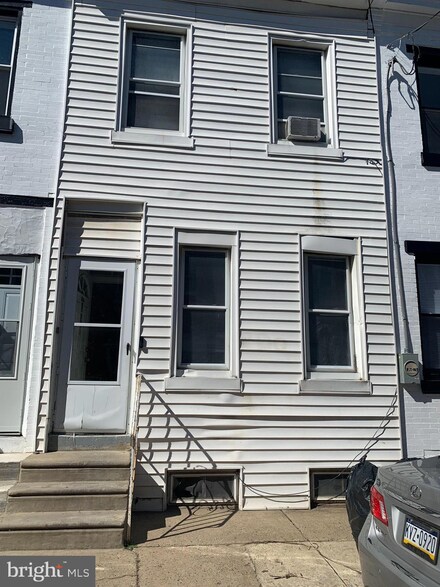 806 N Brooklyn St, Philadelphia, PA 19104