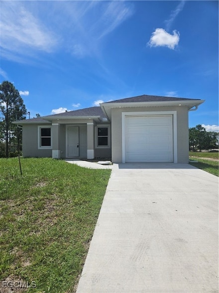 3019 32nd St W, Lehigh Acres, FL 33971