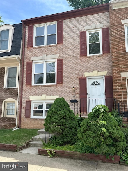 7 Supreme Ct, Gaithersburg, MD 20878