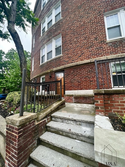 576 Washington St Unit 7, Brookline, MA 02446