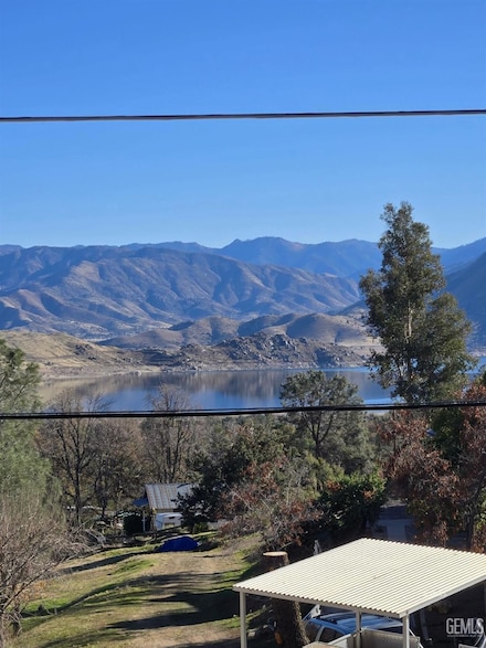 411 Woodland Dr, Wofford Heights, CA 93285