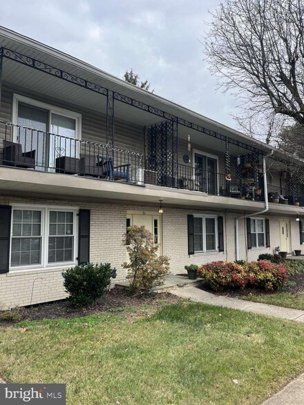 2 Center Rd Unit A1, Towson, MD 21286