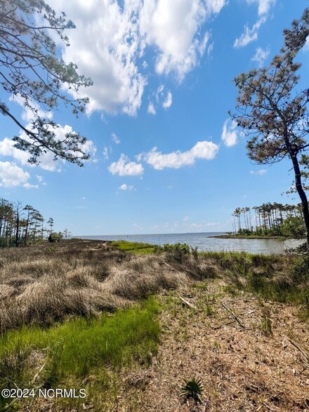 143 River Watch, Oriental, NC 28571
