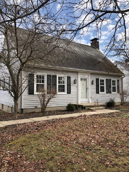 485 N Sycamore St, Hagerstown, IN 47346