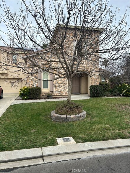 14495 Spyglass Cir, Chowchilla, CA 93610