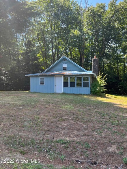 132 Wendell Ave, Broadalbin, NY 12025