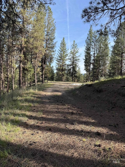 33 N Meadow Creek Dr, Centerville, ID 83631