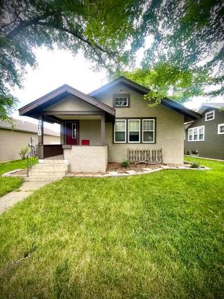 618 N Duff St, Mitchell, SD 57301