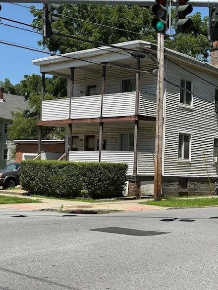 61 Franklin St, Poughkeepsie, NY 12601