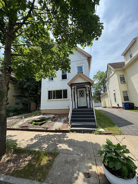 86 Dorman St, New Haven, CT 06511