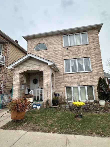 7520 W 61st St, Summit, IL 60501
