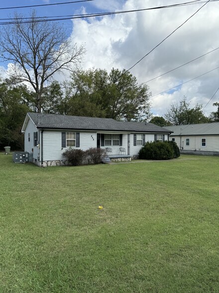 213 Jennings Ave, Lebanon, TN 37087
