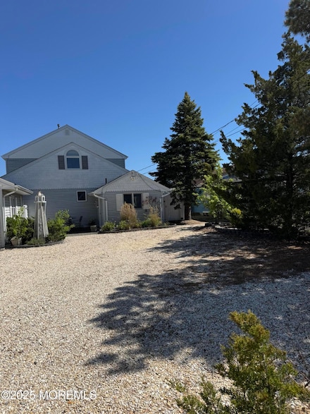 18 Dickman Dr, Lavallette, NJ 08735