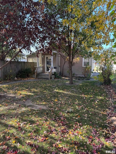 2362 Barker St, Clinton, IA 52732