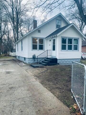 1067 Ducey Ave, Muskegon, MI 49442