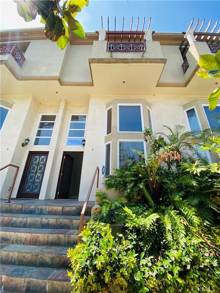4959 Laurel Canyon Blvd, Los Angeles, CA 91607