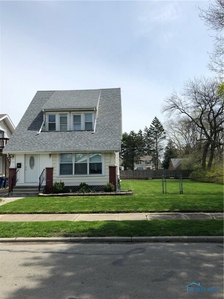 1716 Perth St, Toledo, OH 43607