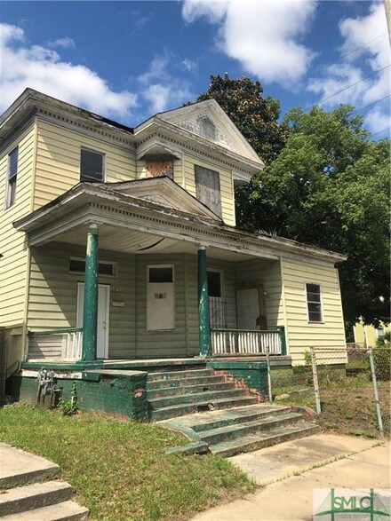 304 W 39th St, Savannah, GA 31401