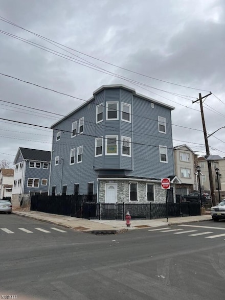 232 Front St, Elizabethport, NJ 07206