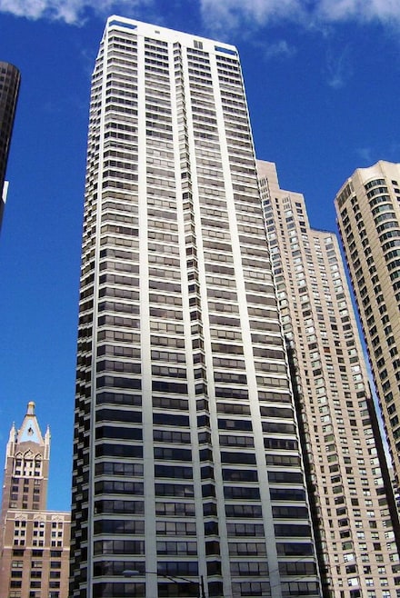 400 E Ohio St Unit 3602, Chicago, IL 60611