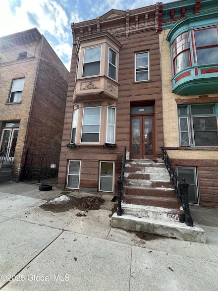 528 Madison Ave, Albany, NY 12208