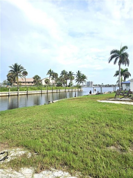 863 Oak St, Fort Myers Beach, FL 33931