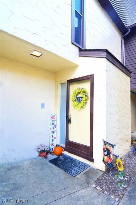659 Hampton Ridge Dr Unit HH659, Akron, OH 44313