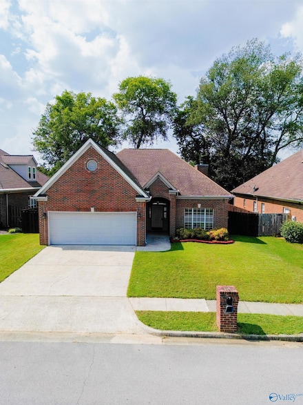 492 Sussex Dr SW, Huntsville, AL 35824