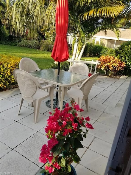 39 Glades Blvd Unit 1, Naples, FL 34112