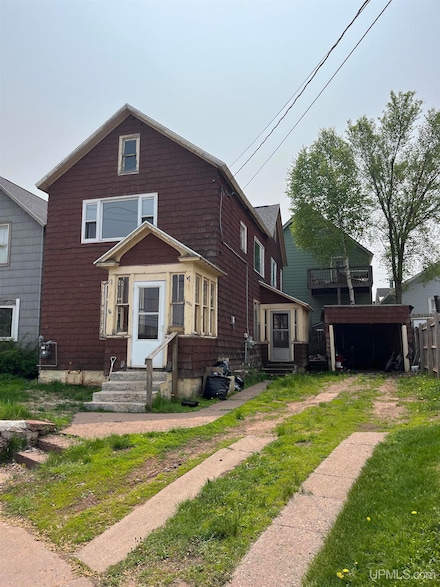 423 W Euclid St, Ishpeming, MI 49849