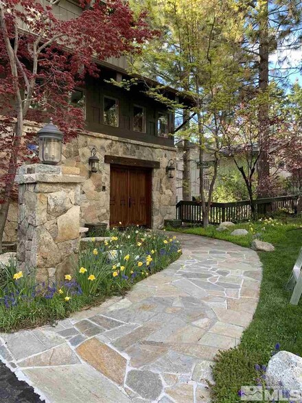 1056 Deercliff Dr, Zephyr Cove, NV 89448
