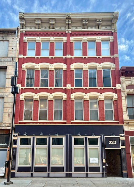 323 W 5th St, Cincinnati, OH 45202