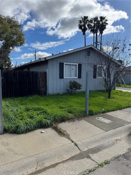 3915 38th St, Sacramento, CA 95820