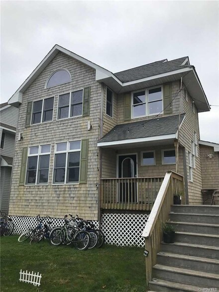 22 Bungalow Walk, Ocean Beach, NY 11770