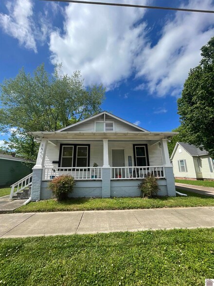 1643 Harrison St, Paducah, KY 42001