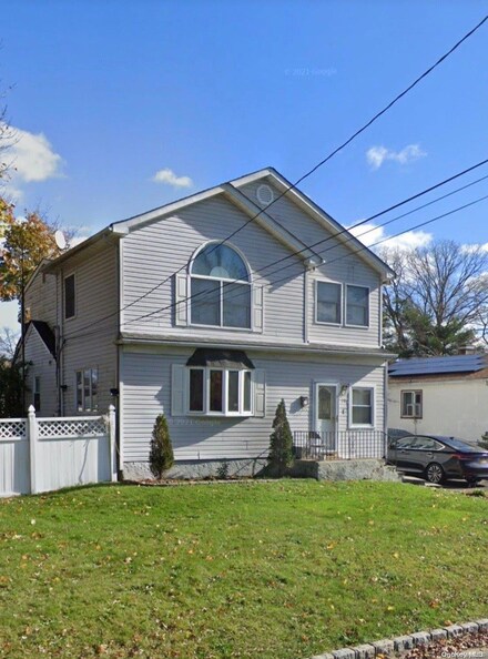 39 N 15th St, Wyandanch, NY 11798