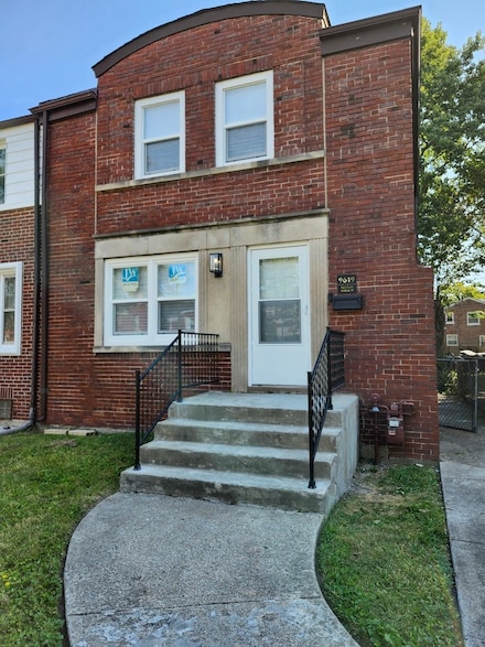 9619 S Euclid Ave, Chicago, IL 60617